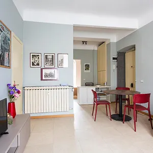 Your Nest In - Via Cantoni , Milano Italia