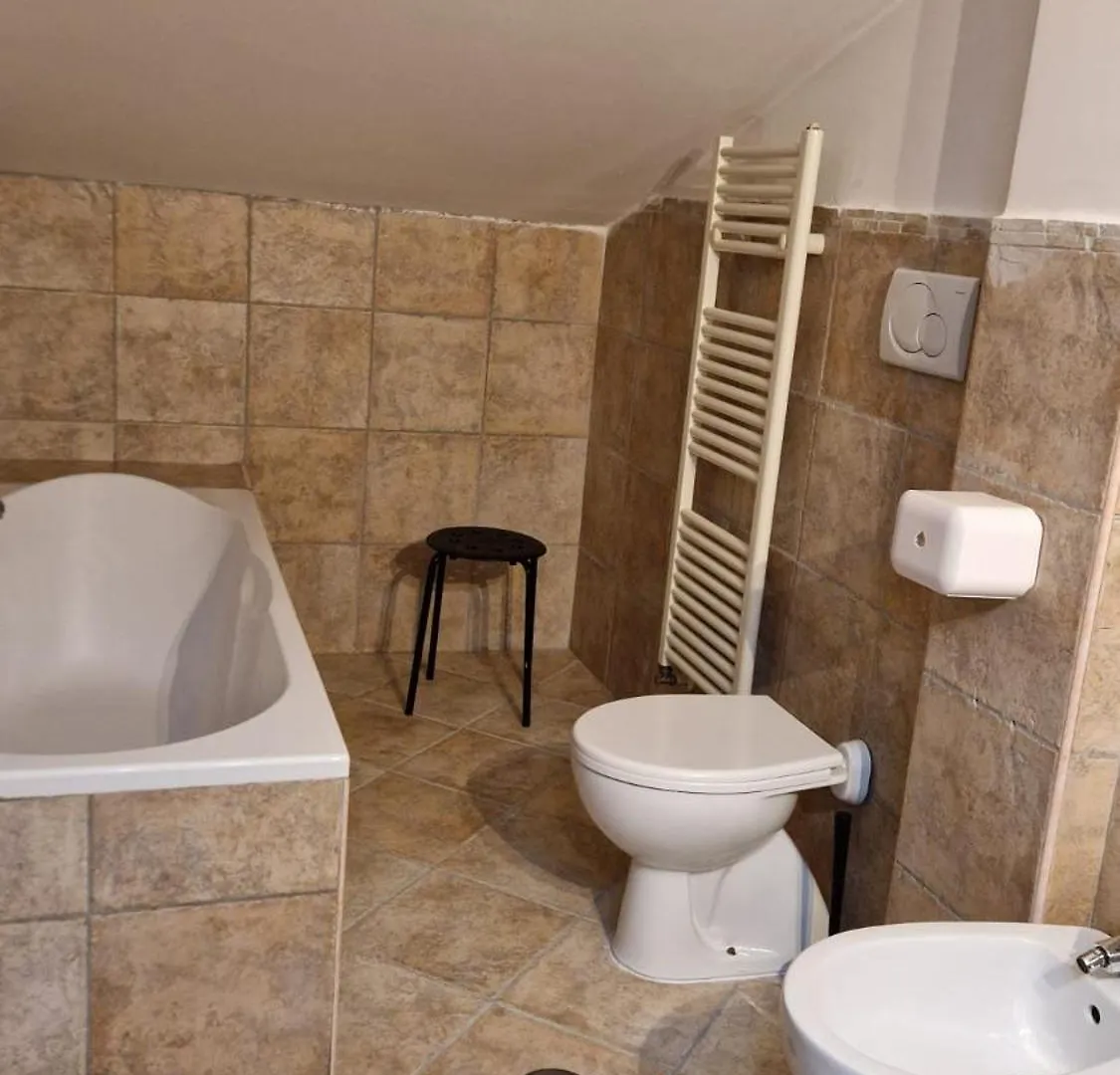 Appartamento Miriale House Aeroporto Fiumicino 0*,  Italia